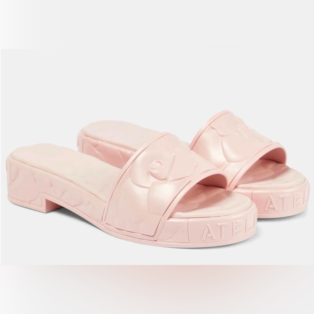🎉HP🎉Valentino Garavani Atelier PRISTINE Rose Slide Sandal